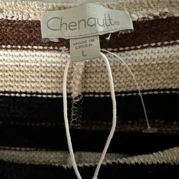Chenault Top size L NWT - Picture 2 of 2
